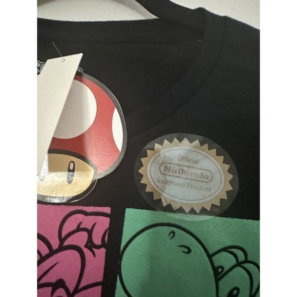 NWT Nintendo Super Mario Brothers Luigi Yoshi Tee T-Shirt - Sz Large - Picture 4 of 4